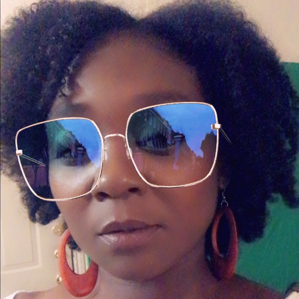 Meet your Posher, G lanae